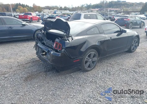 2014 Ford Mustang V6 из США, поврежденный, VIN 1ZVBP8AM4E5251552